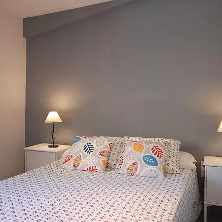 Lets Holidays Cozy 70 M. From The In Tossa * טוסה דה מאר